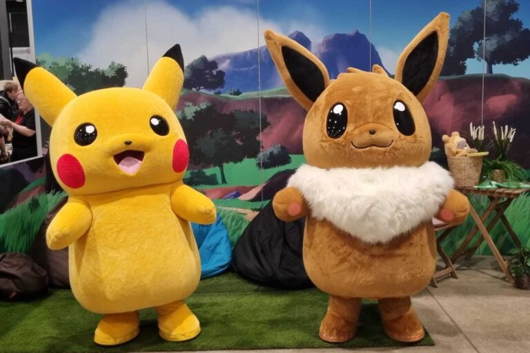 Pikachu & Eevee